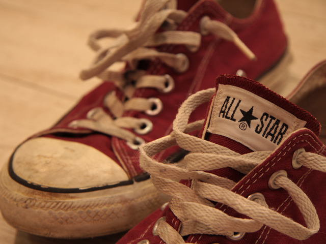 CONVERS-ALLSTAR-Maroon.jpg